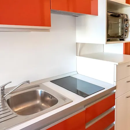 Senigallia, Bilocale Fronte Mare Con Giardino - Se040